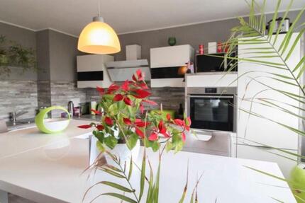 Haus im Haus - 4-Zimmer Maisonette-Wohnung mit EBK & Stellplatz 4 zimmer