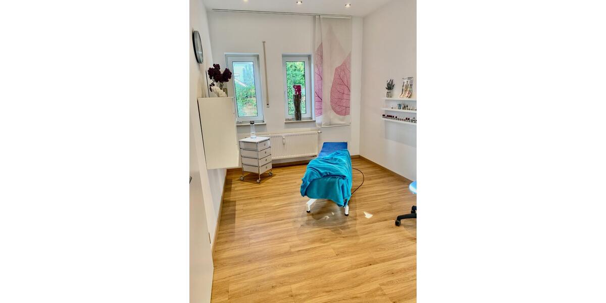 Gewerbeobjekt Neutraubling - 650&euro; | Angebot:26461331