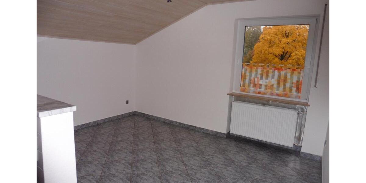 Dachgeschoßwohnung Bischofsheim in der Rhön - 2 Zimmer, 73 m&sup2;, 370&euro; | Angebot:26250512