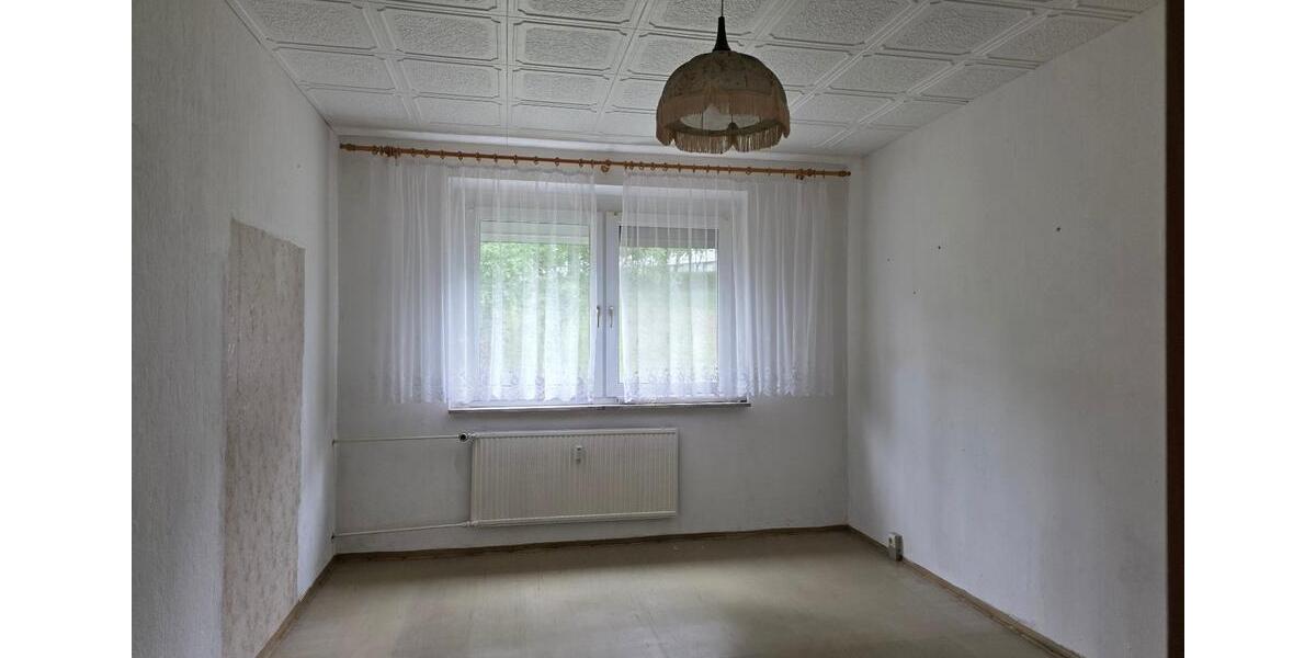 Erdgeschoßwohnung Bernstadt auf dem Eigen - 3 Zimmer, 71 m&sup2;, 390&euro; | Angebot:25784350