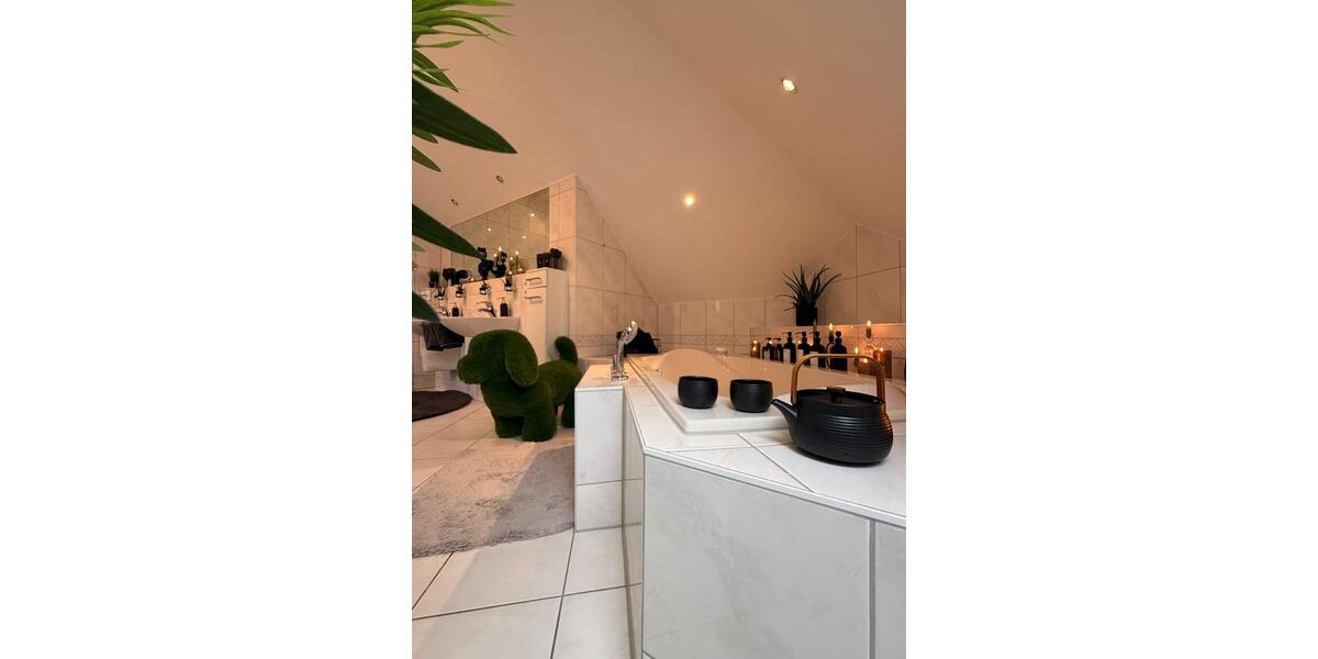 Dachgeschoßwohnung Bad Waldsee - 3 Zimmer, 130 m&sup2;, 1.250&euro; | Angebot:25941992