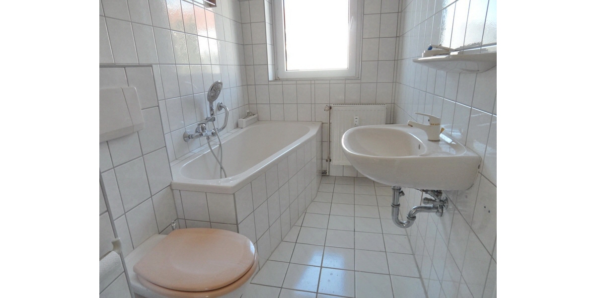 Praktische, kleine 3-Zi.-Wohnung in ruhiger Lage - 3- Gotha Str.d.Einheit WE 31 | Angebot:27100713