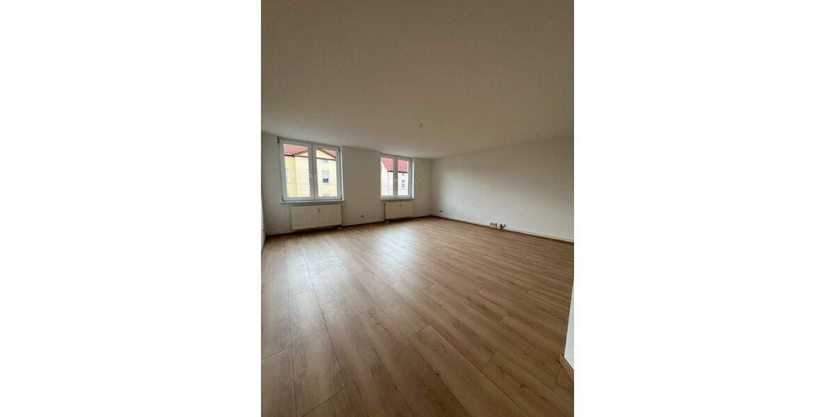 Etagenwohnung Merseburg (Saale Merseburg - 4 Zimmer, 117 m&sup2;, 800&euro; | Angebot:26723151