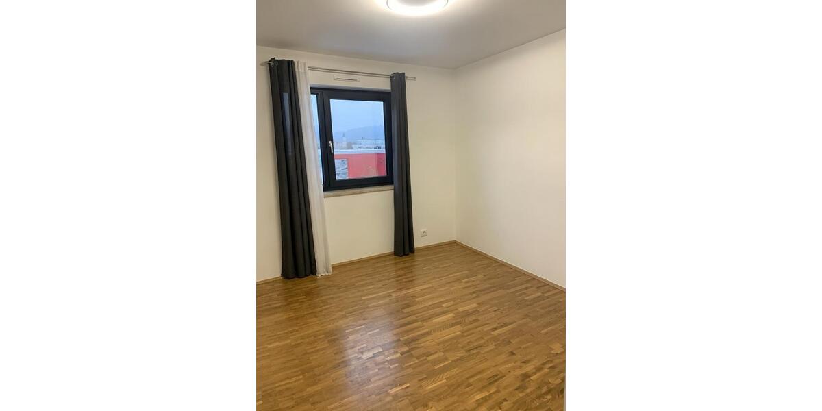 Etagenwohnung Kelheim - 3 Zimmer, 81 m&sup2;, 1.150&euro; | Angebot:24962142