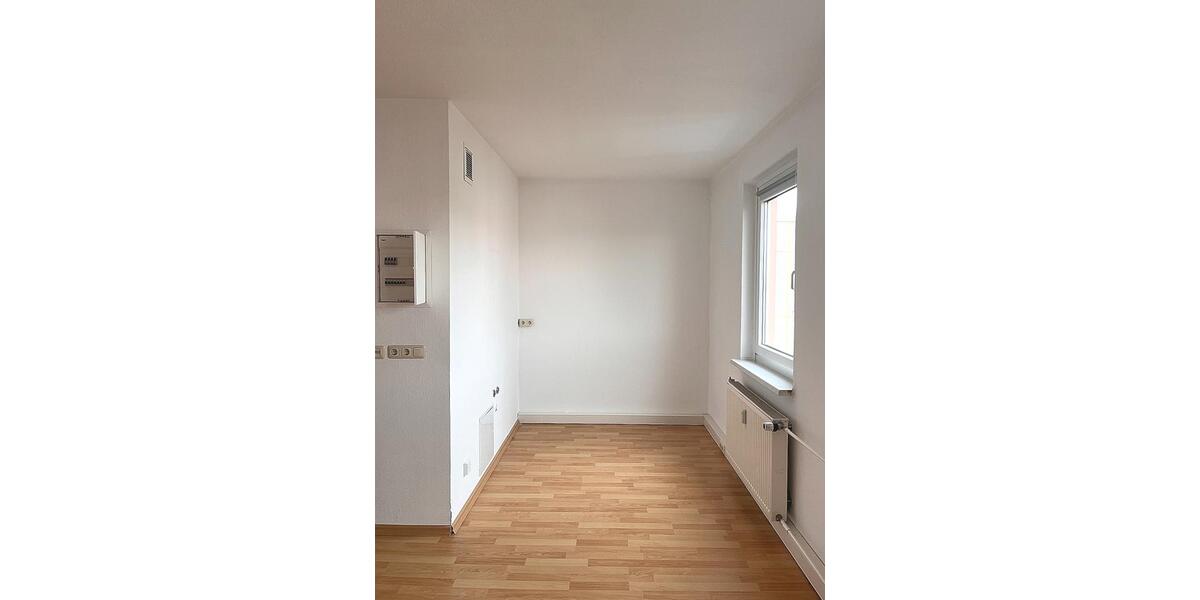 Etagenwohnung Bernsdorf - 1 Zimmer, 24 m&sup2;, 150&euro; | Angebot:23295912