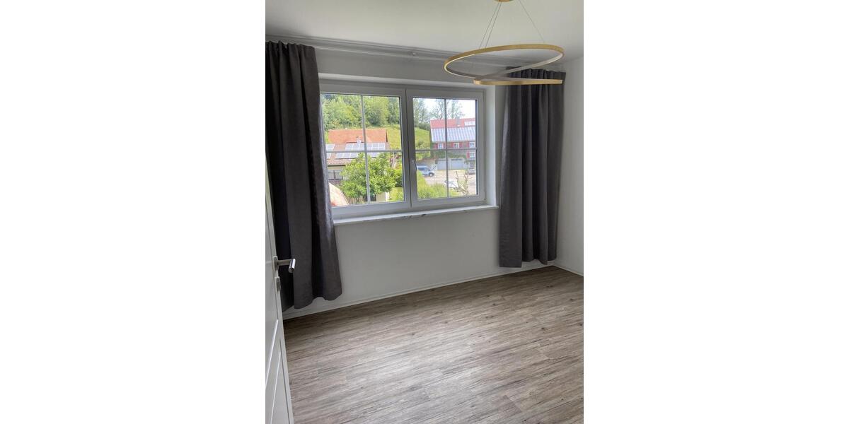 Etagenwohnung Weiler-Simmerberg Simmerberg - 4.5 Zimmer, 150 m&sup2;, 1.260&euro; | Angebot:26047081