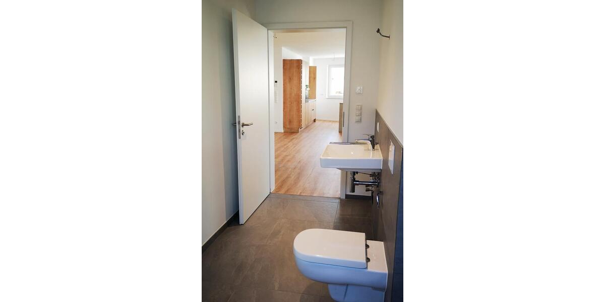 Erdgeschoßwohnung Frankfurt am Main Ost - 2 Zimmer, 82 m&sup2;, 1.400&euro; | Angebot:25129076