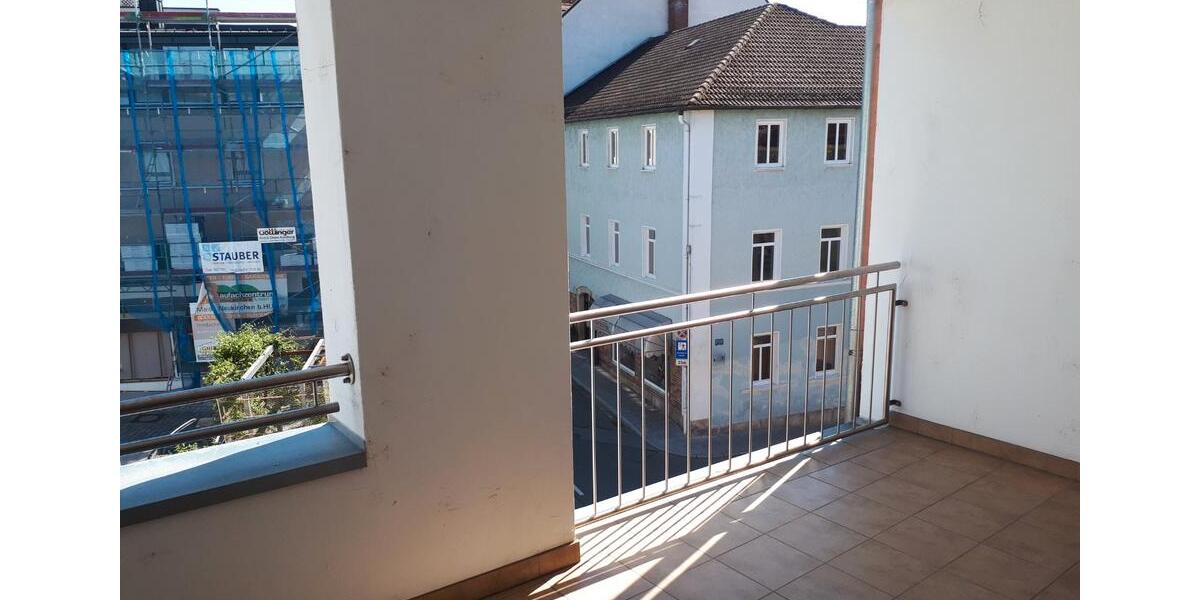 Etagenwohnung Cham - 3 Zimmer, 91 m&sup2;, 900&euro; | Angebot:26355422