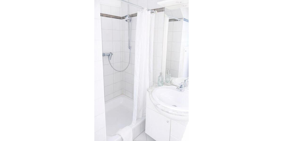 Dachgeschoßwohnung Nürnberg Herrnhütte - 3 Zimmer, 96 m&sup2;, 1.200&euro; | Angebot:26050498