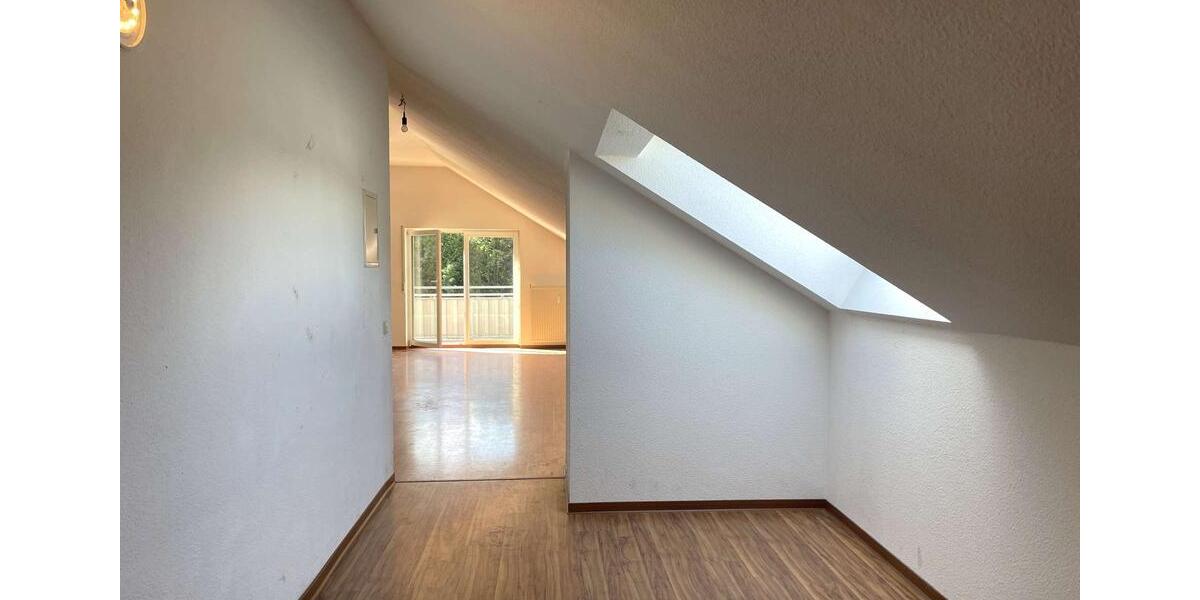 Dachgeschoßwohnung Klingenthal - 4 Zimmer, 146 m&sup2;, 740&euro; | Angebot:26547170