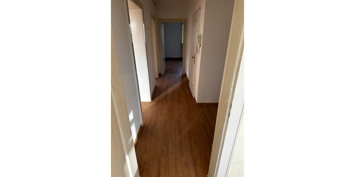 Etagenwohnung Hameln - 3 Zimmer, 85 m&sup2;, 700&euro; | Angebot:26431910