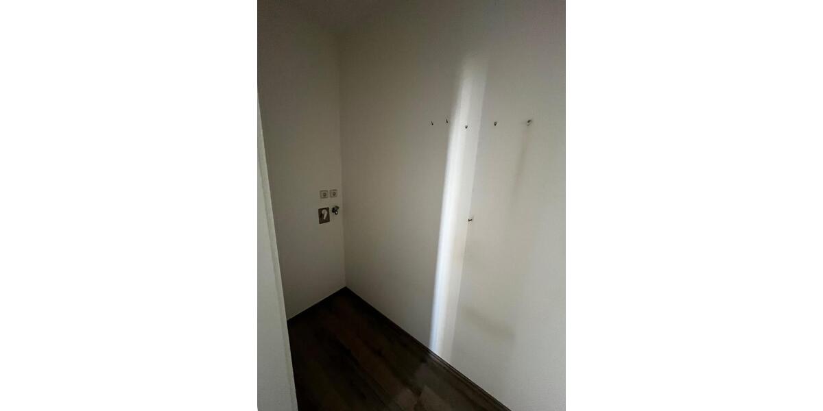 Dachgeschoßwohnung Freiberg - 3 Zimmer, 72 m&sup2;, 450&euro; | Angebot:26365879