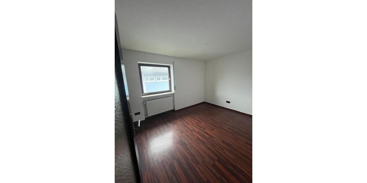 Etagenwohnung Külsheim - 4 Zimmer, 103 m&sup2;, 937&euro; | Angebot:26211084