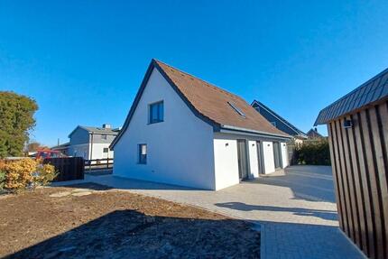 Haus Wesselburen - 4 Zimmer, 130 m&sup2;, 1.300&euro; | Angebot:26030818