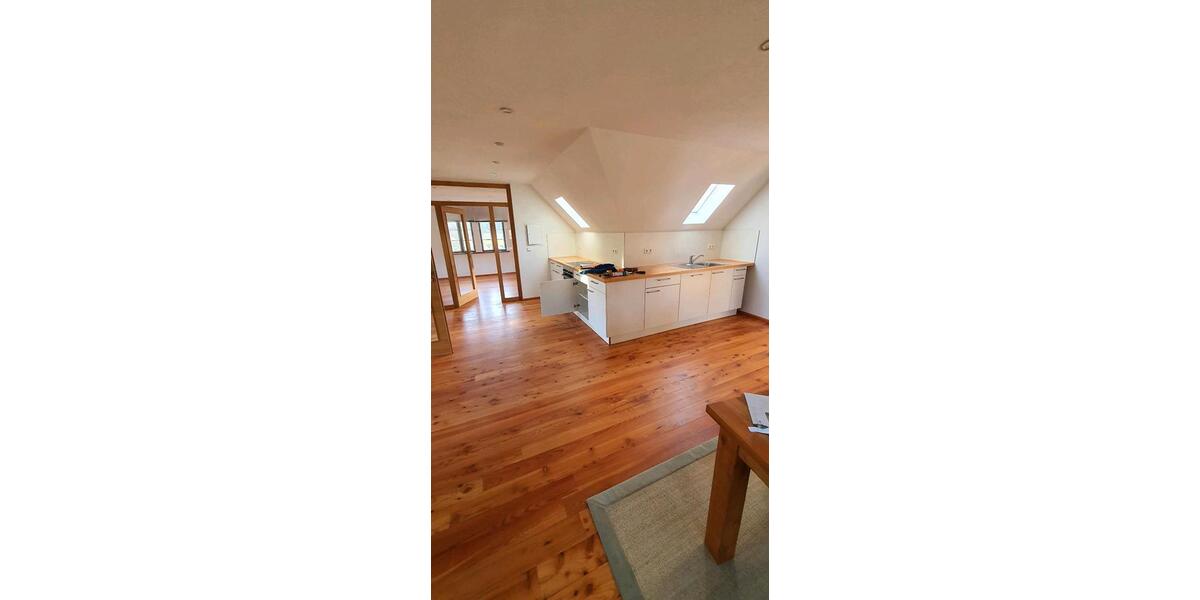 Dachgeschoßwohnung Mudau - 3.5 Zimmer, 99 m&sup2;, 1.000&euro; | Angebot:25721123