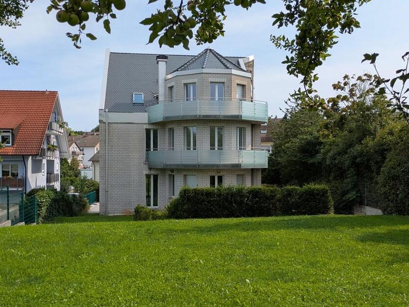 LuxusWohnung in Traumlage zur Miete: 4 Zimmer, 157 qm Wohnfl.