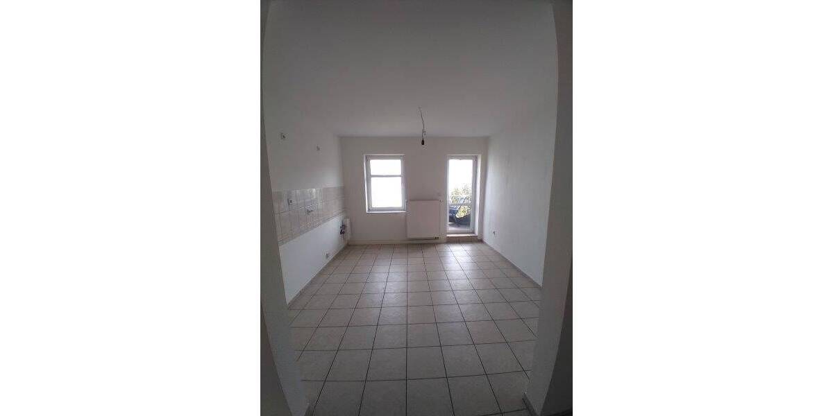 Etagenwohnung Riesa Innenstadt - 4 Zimmer, 102 m&sup2;, 530&euro; | Angebot:25776481