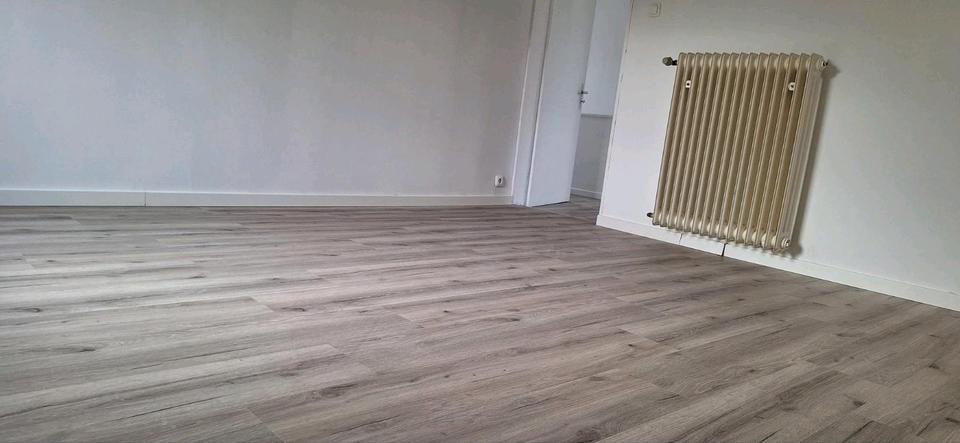 Einfamilienhaus Varrel - 3 Zimmer, 90 m&sup2;, 800&euro; | Angebot:24609469