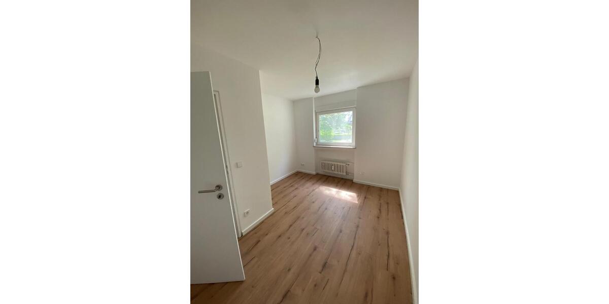 Erdgeschoßwohnung Lahr (Schwarzwald) - 4 Zimmer, 98 m&sup2;, 1.175&euro; | Angebot:26406711