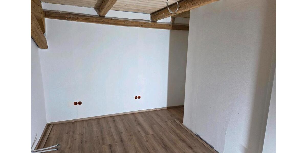 Dachgeschoßwohnung Ehingen - 2.5 Zimmer, 50 m&sup2;, 780&euro; | Angebot:25920543