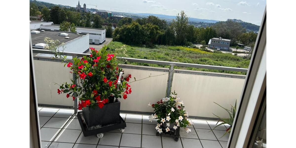 DG-Wohnung mit Balkon & Domblick über den Dächern von Limburg 2 zimmer