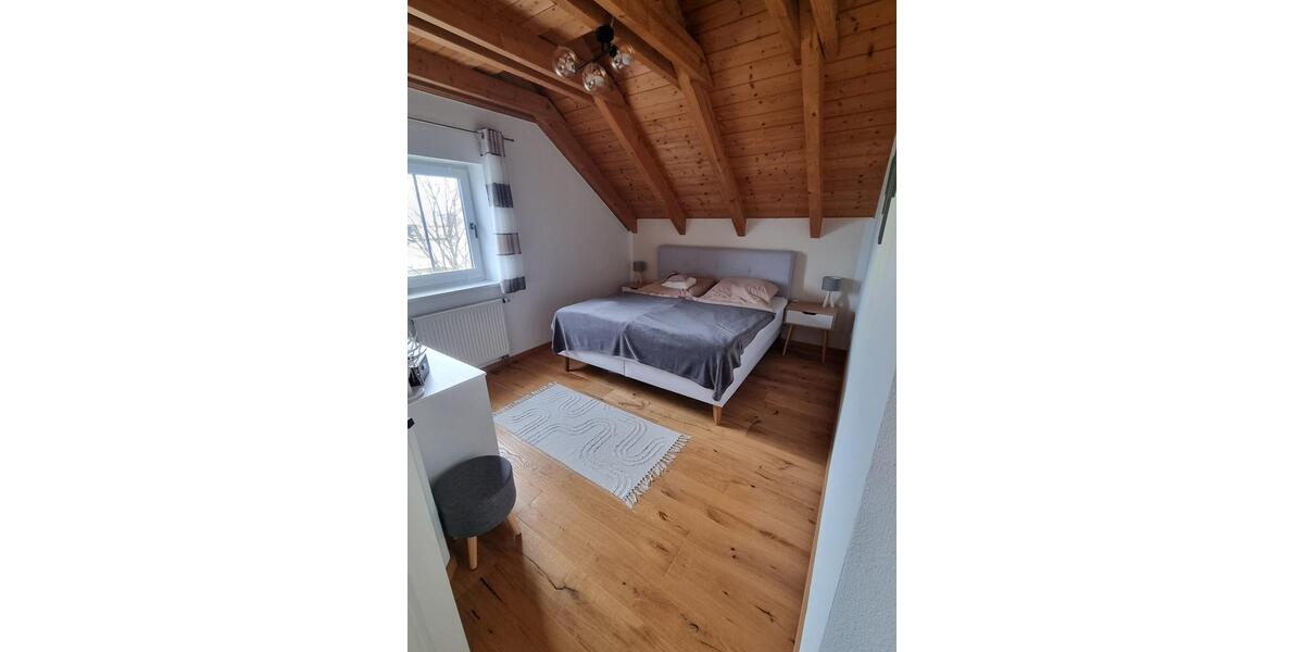 Etagenwohnung Osterhofen - 4 Zimmer, 95 m&sup2;, 950&euro; | Angebot:25837738