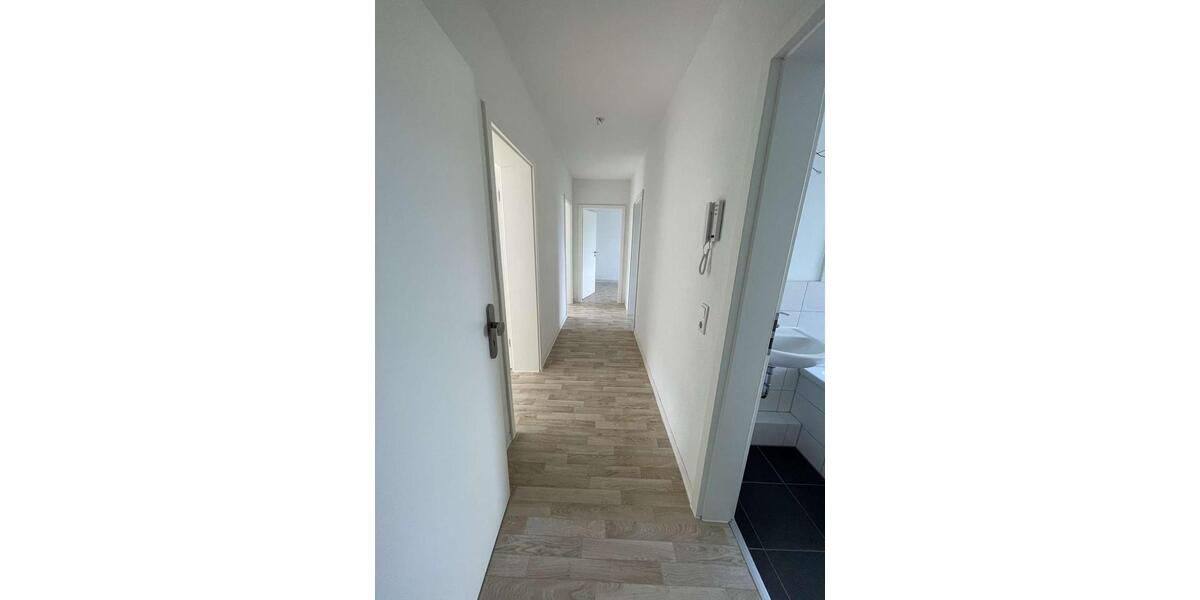 4-Zimmerwohnung mit EBK ab 01.11.2025 4 zimmer