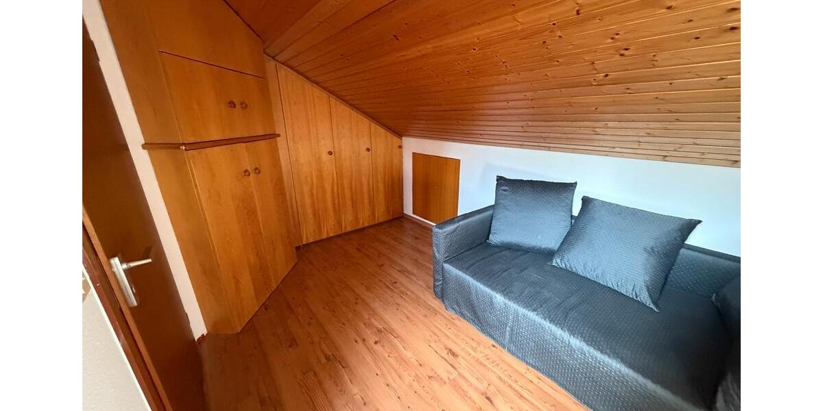 Dachgeschoßwohnung Würzburg Dürrbachau - 2 Zimmer, 30 m&sup2;, 490&euro; | Angebot:26049430