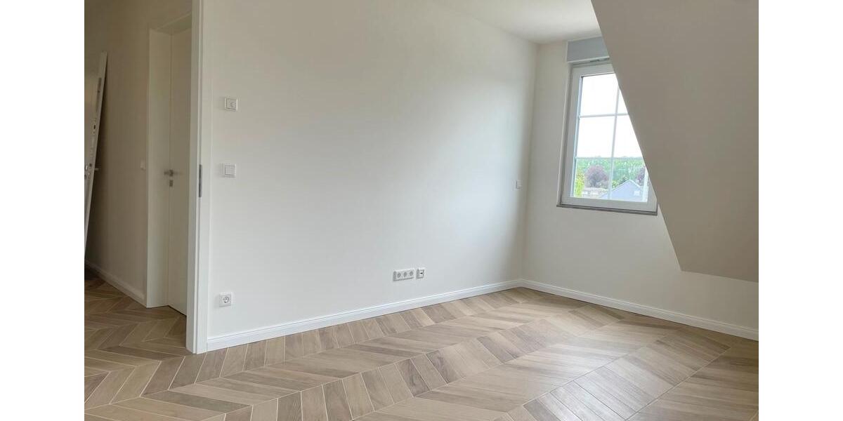 Dachgeschoßwohnung Meerbusch - 2 Zimmer, 85 m&sup2;, 1.530&euro; | Angebot:26620047