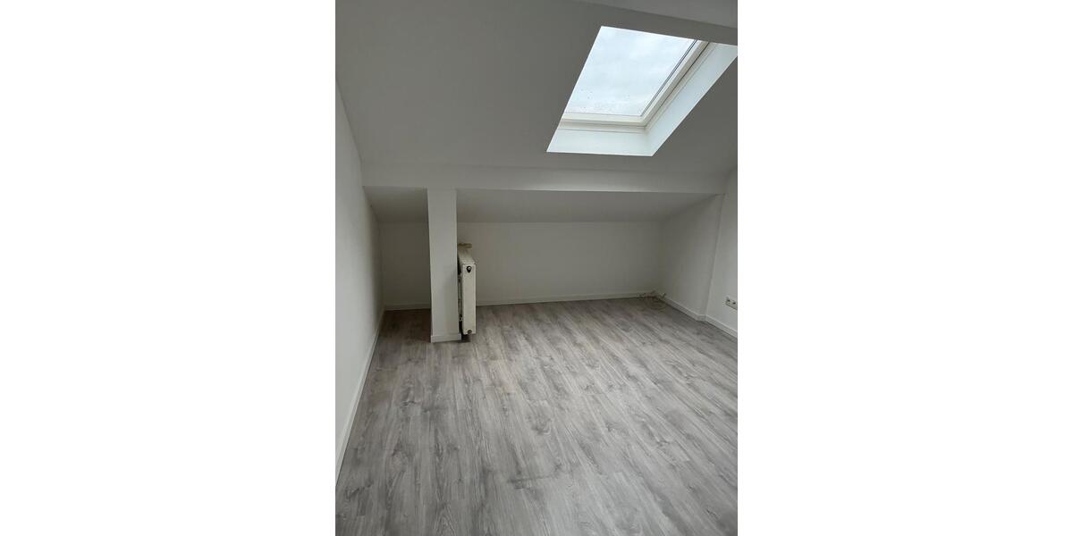 Dachgeschoßwohnung Kaiserslautern Bahnheim - 1 Zimmer, 45 m&sup2;, 590&euro; | Angebot:25941917