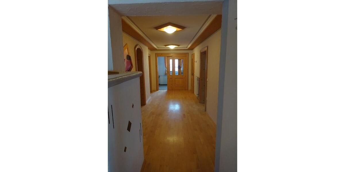 Erdgeschoßwohnung Runding - 3 Zimmer, 99 m&sup2;, 600&euro; | Angebot:26019963