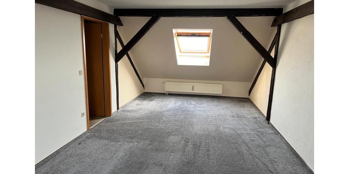 Dachgeschoßwohnung Zerbst (Anhalt) - 2 Zimmer, 60 m&sup2;, 390&euro; | Angebot:24875341