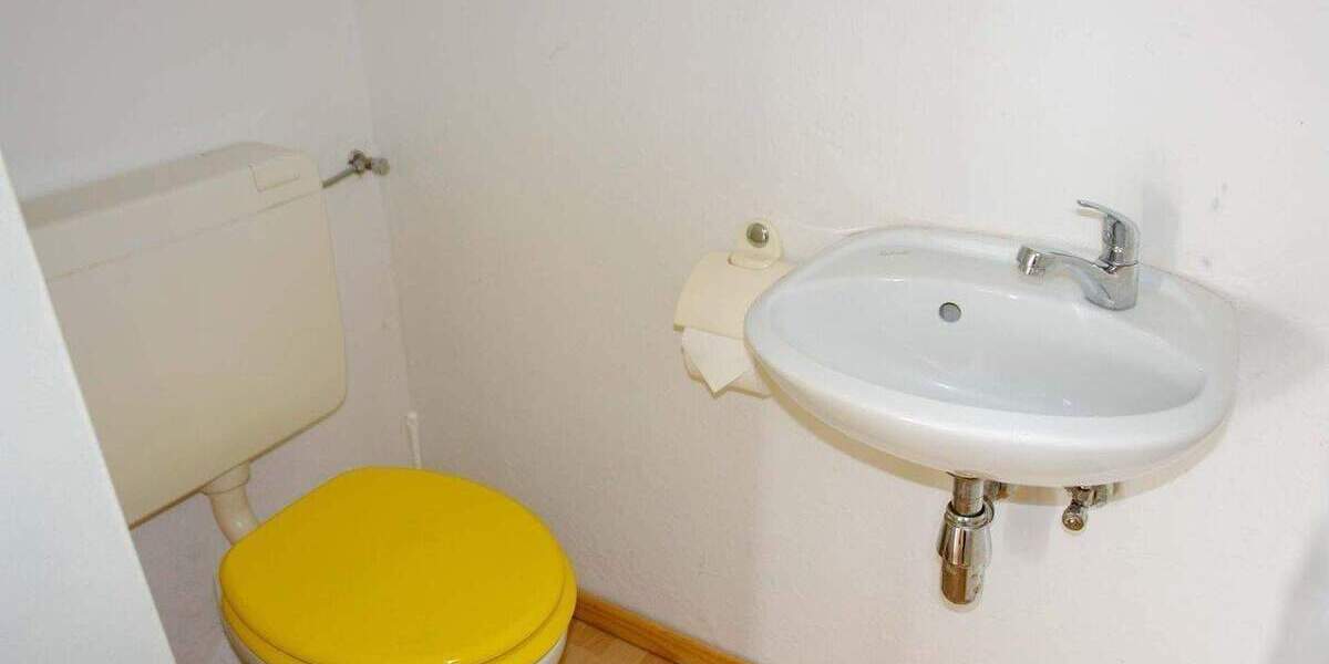 Gemütliche ca.100m² Erdgeschoss-Wohnung mit geschützter West-Terrasse 3 zimmer