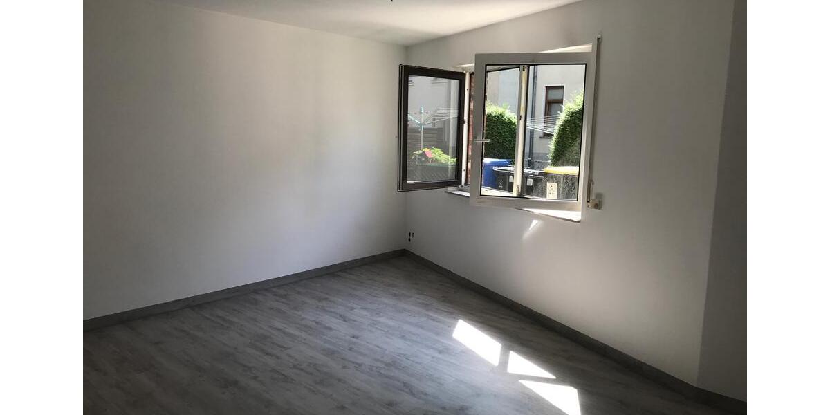 Etagenwohnung Meerane - 3 Zimmer, 82 m&sup2;, 500&euro; | Angebot:26522266