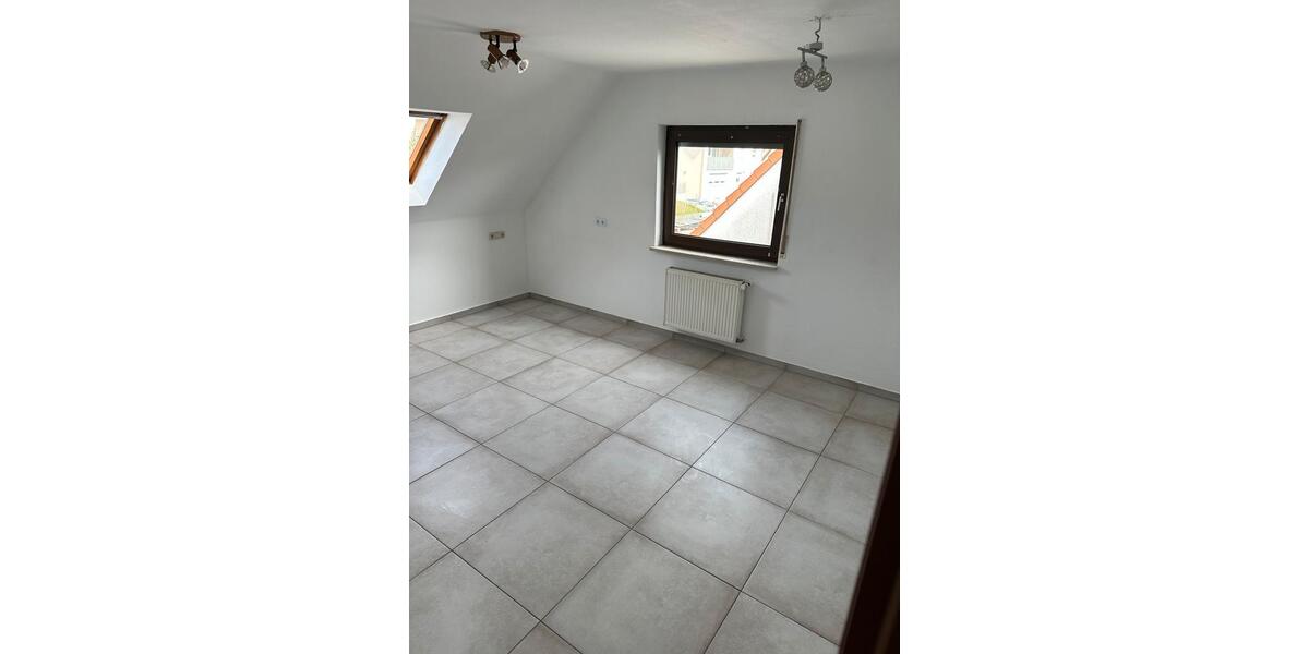 Maisonettenwohnung Heßdorf - 5 Zimmer, 125 m&sup2;, 1.600&euro; | Angebot:26680218