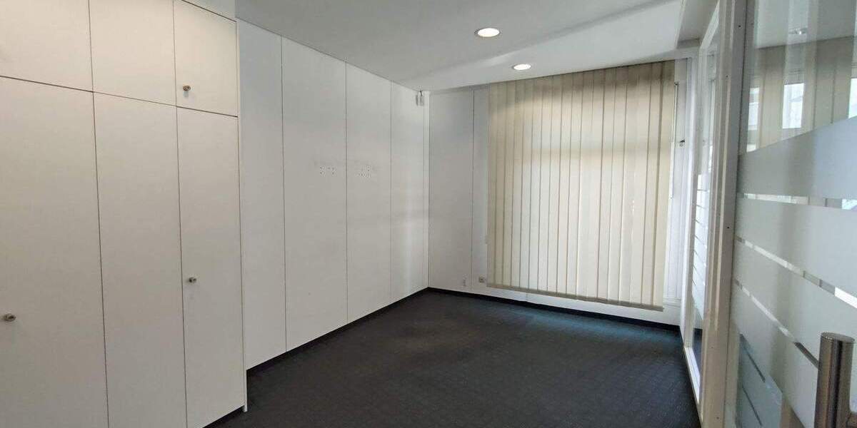 Gewerbeobjekt Remscheid Nord - 5 Zimmer, 257 m&sup2;, 2.190&euro; | Angebot:24027043