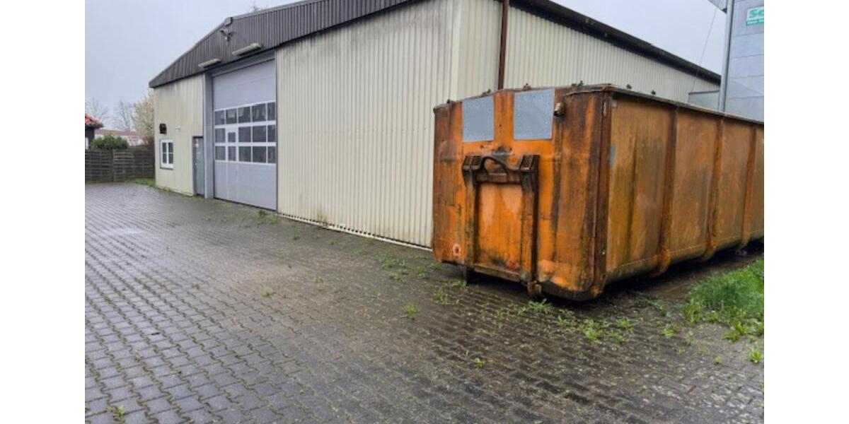 Lager- bzw. Produktionshalle in Mengeringhausen zimmer