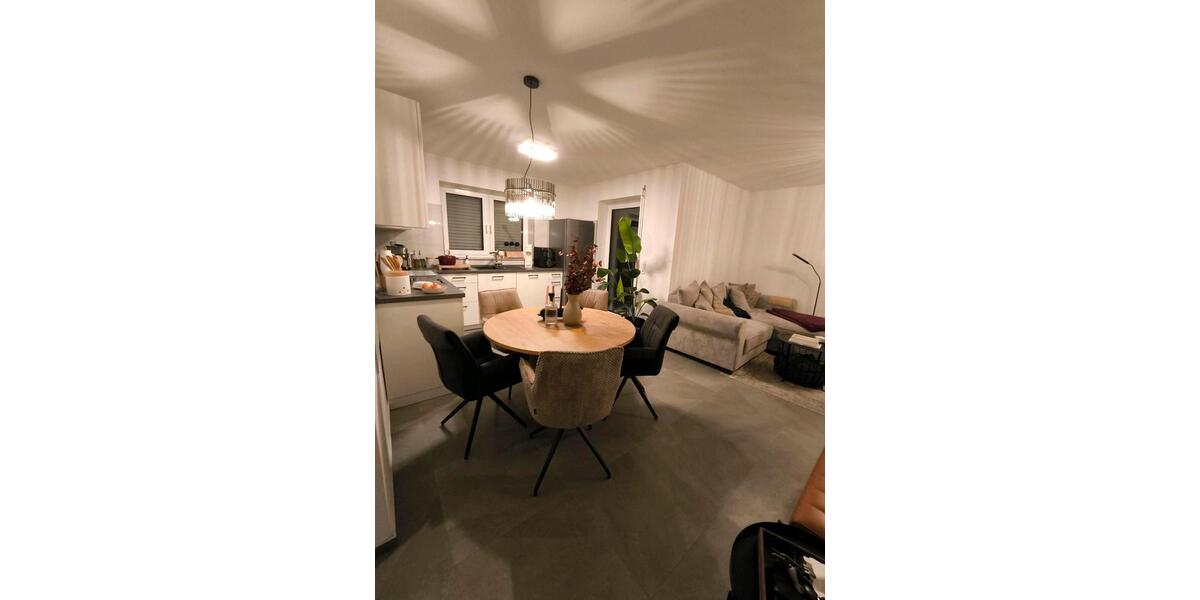 Schöne 2 Zimmer Wohnung mit Dachterrasse und Keller 2 zimmer