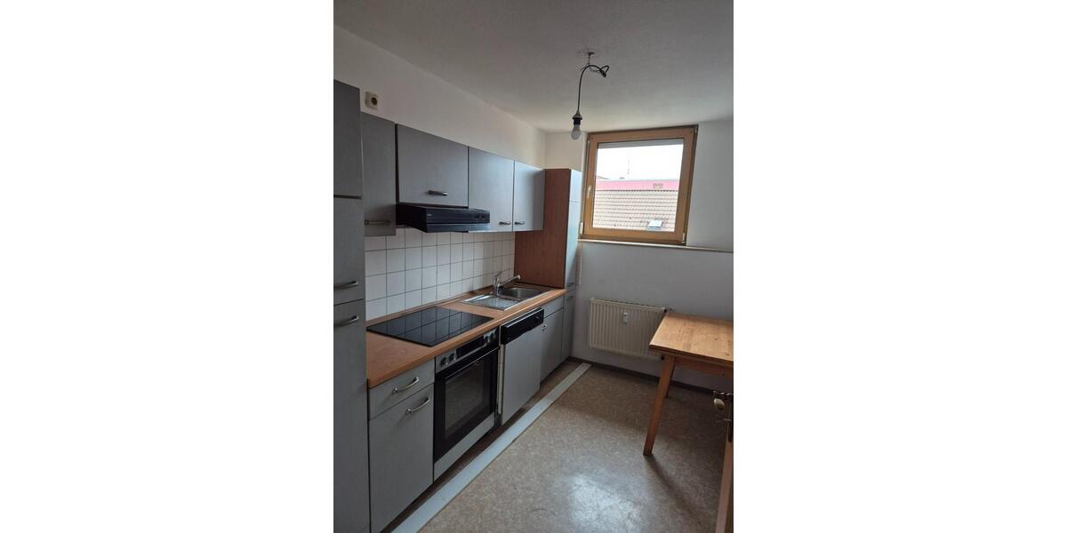 Dachgeschoßwohnung Ebensfeld - 2 Zimmer, 45 m&sup2;, 350&euro; | Angebot:26253181