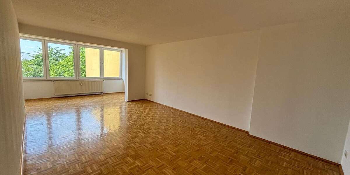 Etagenwohnung Magdeburg Stadtfeld Ost - 3 Zimmer, 92 m&sup2;, 700&euro; | Angebot:26745343
