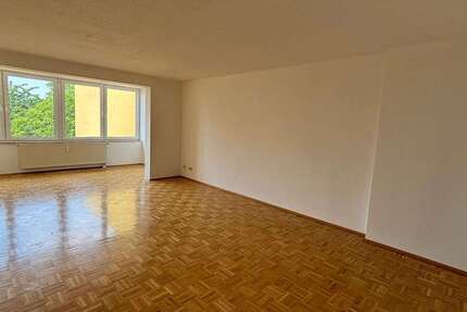 Wohnung Magdeburg Stadtfeld Ost - 3 Zimmer, 92 m&sup2;, 700&euro; | Angebot:26745343