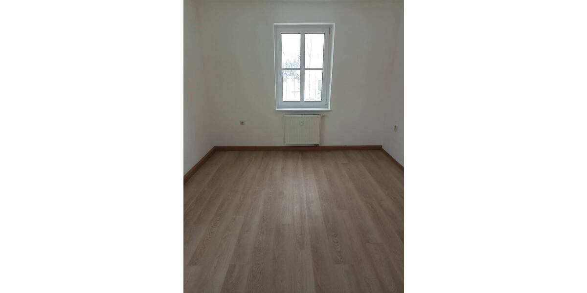 Etagenwohnung Kamenz Thonberg - 3 Zimmer, 65 m&sup2;, 426&euro; | Angebot:25768387