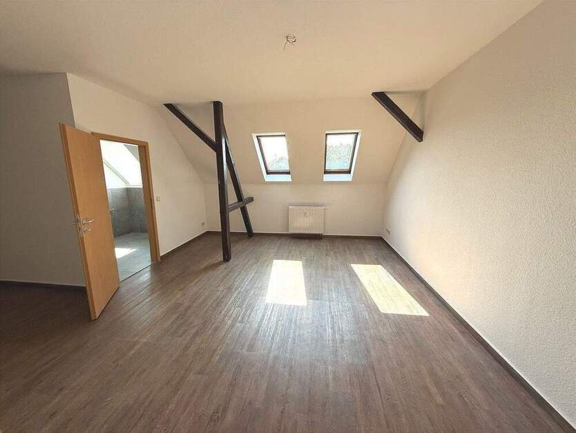 Wohnen im Dachgeschoss - 3 Zimmer- EBK - zwei Bäder