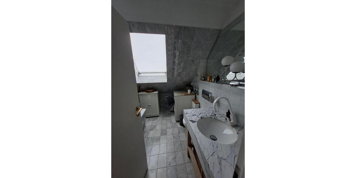 Dachgeschoßwohnung Berlin Mitte - 3.5 Zimmer, 109 m&sup2;, 1.812&euro; | Angebot:25654014