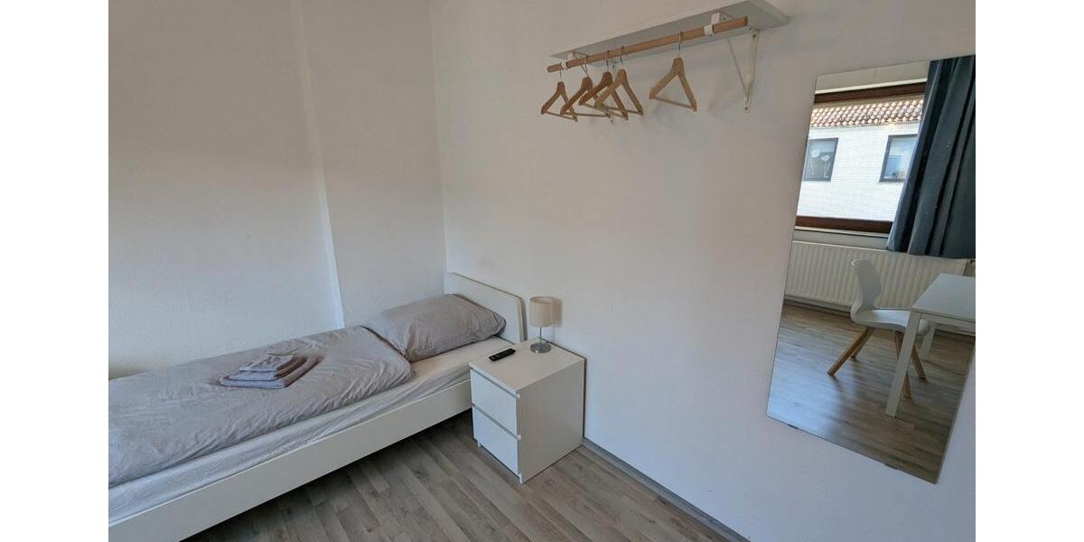 Wohnen auf Zeit Bremen Burglesum - 99 Zimmer, 300 m&sup2;, 20&euro; | Angebot:17425782