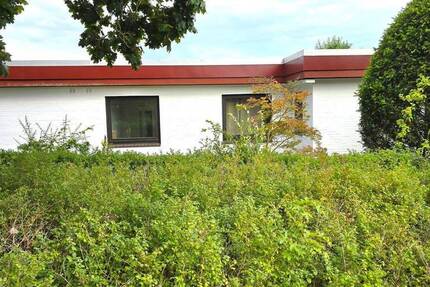 200 m² barrierefreier Bungalow mit Teilkeller, Garage & ruhiger Alleinlage