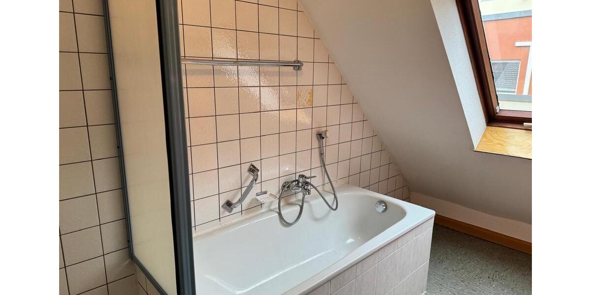 Etagenwohnung Heidenheim an der Brenz Aufhausen - 4 Zimmer, 95 m&sup2;, 1.300&euro; | Angebot:24585475
