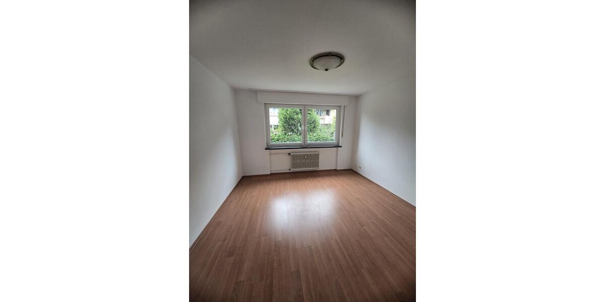 Helle 3-Zimmer-Wohnung mit Balkon - vollständig renoviert 3 zimmer