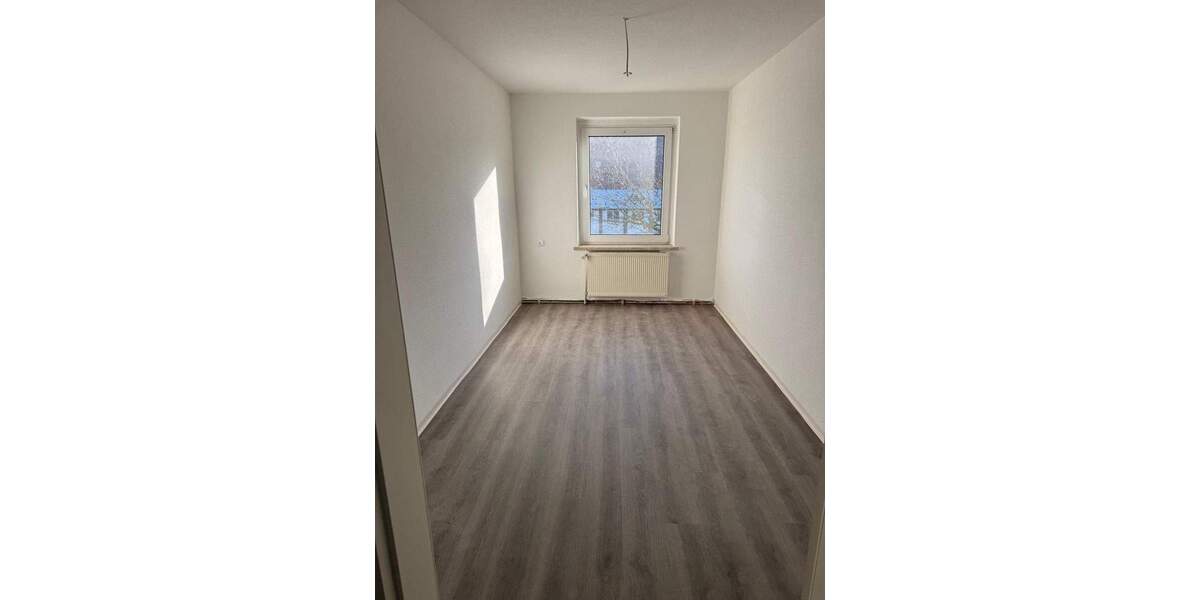 Etagenwohnung Zeitz - 4 Zimmer, 73 m&sup2;, 450&euro; | Angebot:25728357