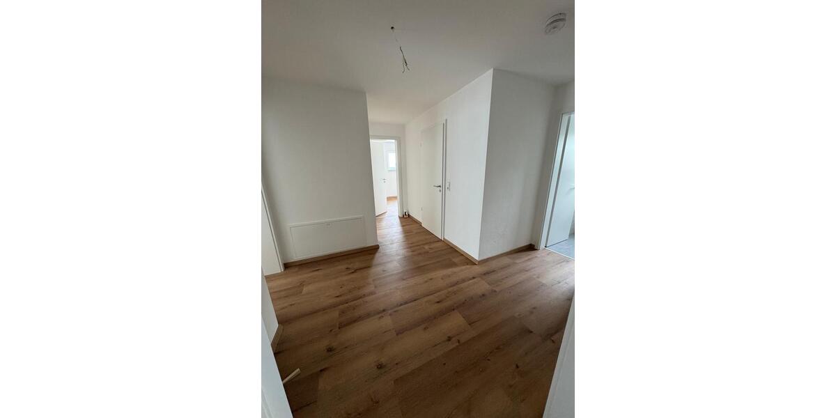 Erdgeschoßwohnung Schmidgaden - 3 Zimmer, 85 m&sup2;, 1.050&euro; | Angebot:25626153